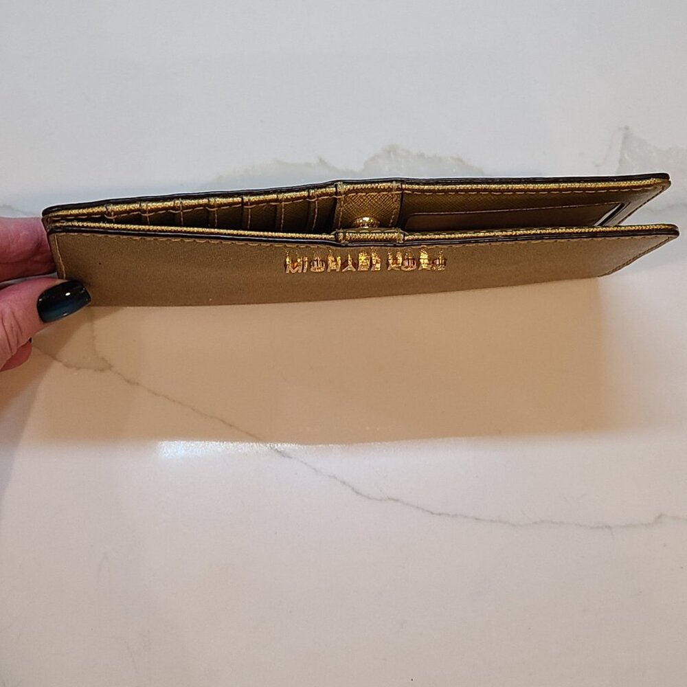 NWT Michael Kors Gold Jet Set Travel Flat Slim Bifold Wallet - Picture 11 of 12